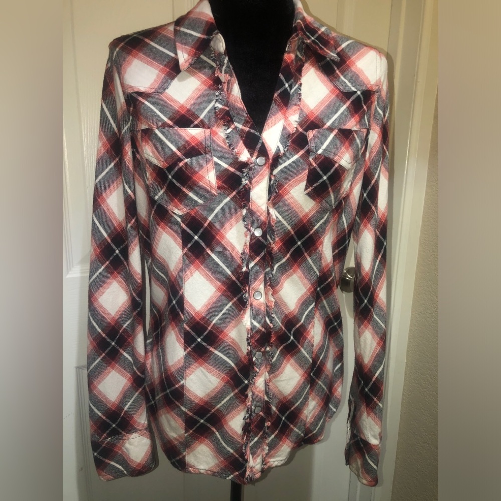 PREOWNED Decree Women Red Plaid Flannel Western Pearl Snap Frayed Long Sleeve